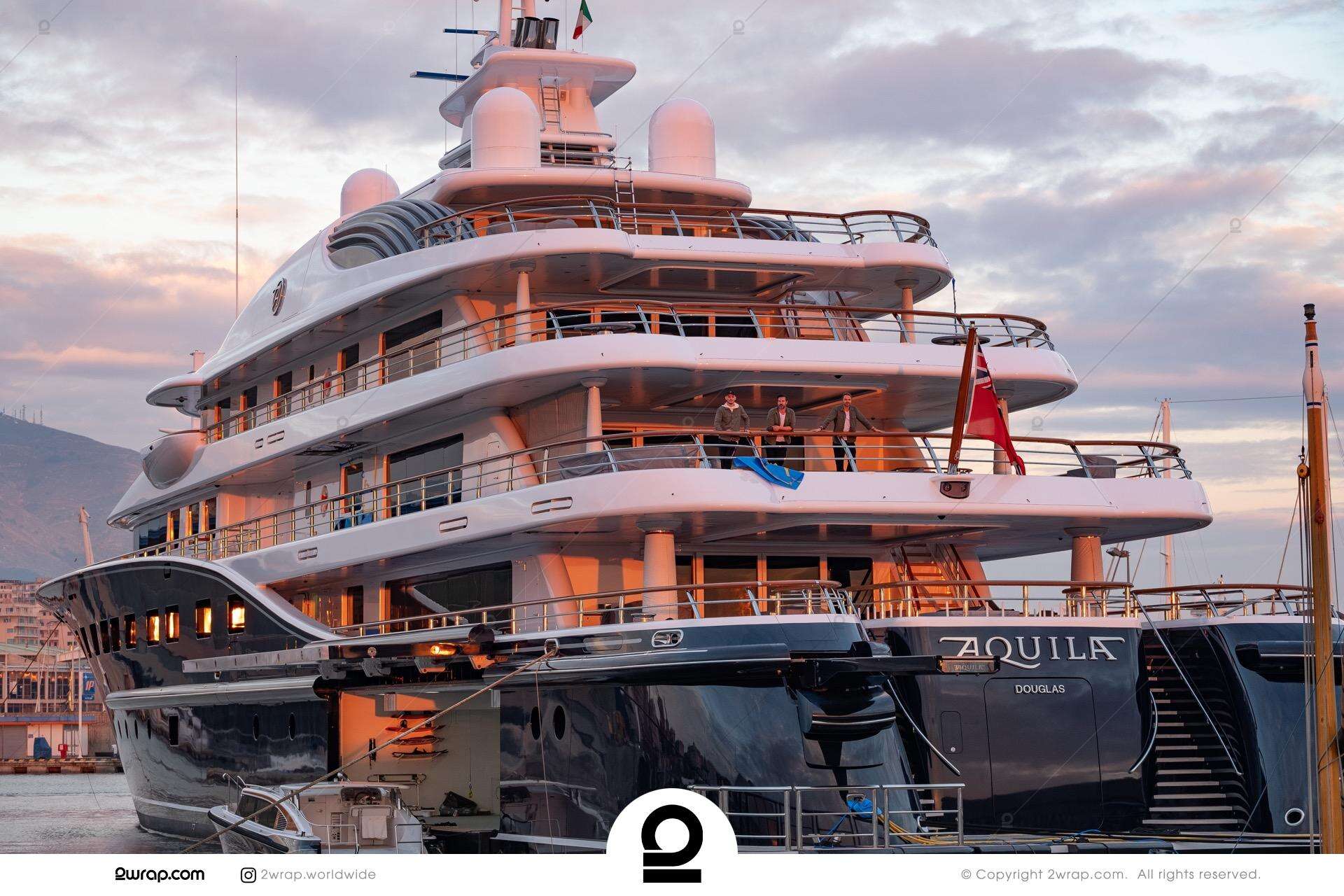 Boat Wrap Designs: What a Hull Does to Your Artwork