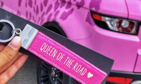 Celine Van Ouytsel carwrap Pink Panther - 2