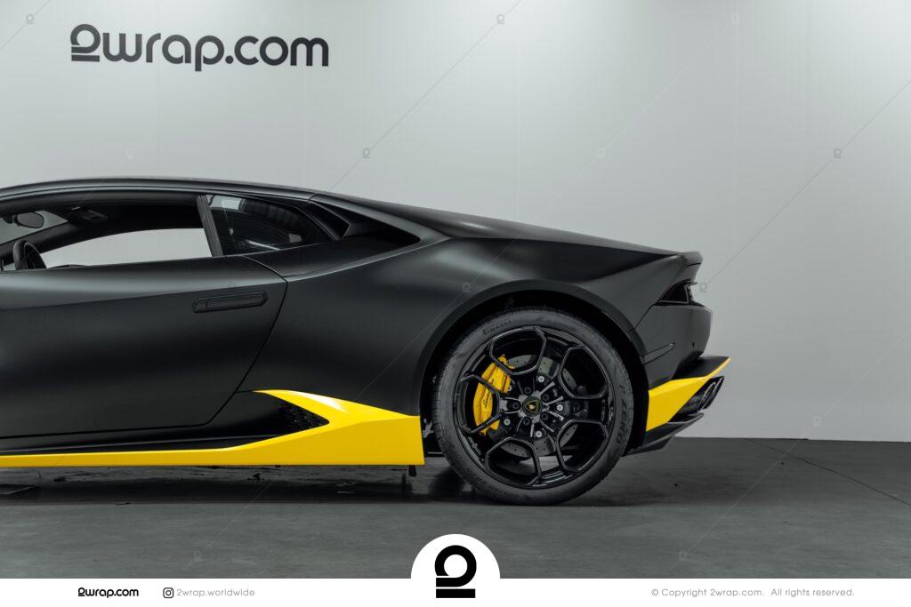 Lamborghini Huracan satin black and yellow