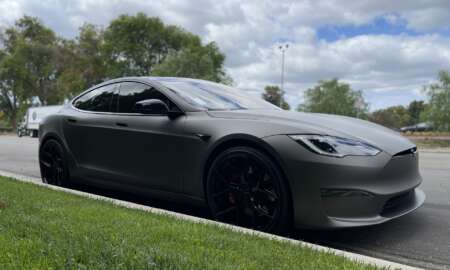 Tesla Model S mat antraciet metallic 11