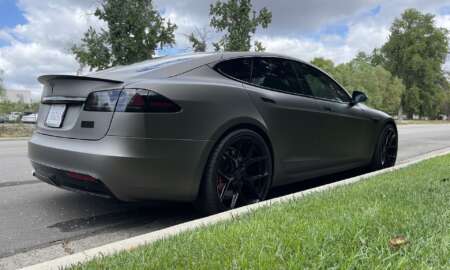 Tesla Model S mat houtskool metallic 13