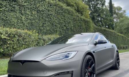 Tesla Model S mat houtskool metallic 7