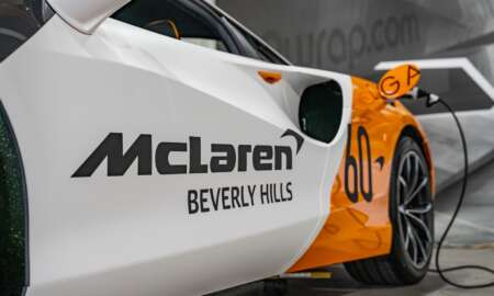 McLaren Artura carwrap Triple Crown 12