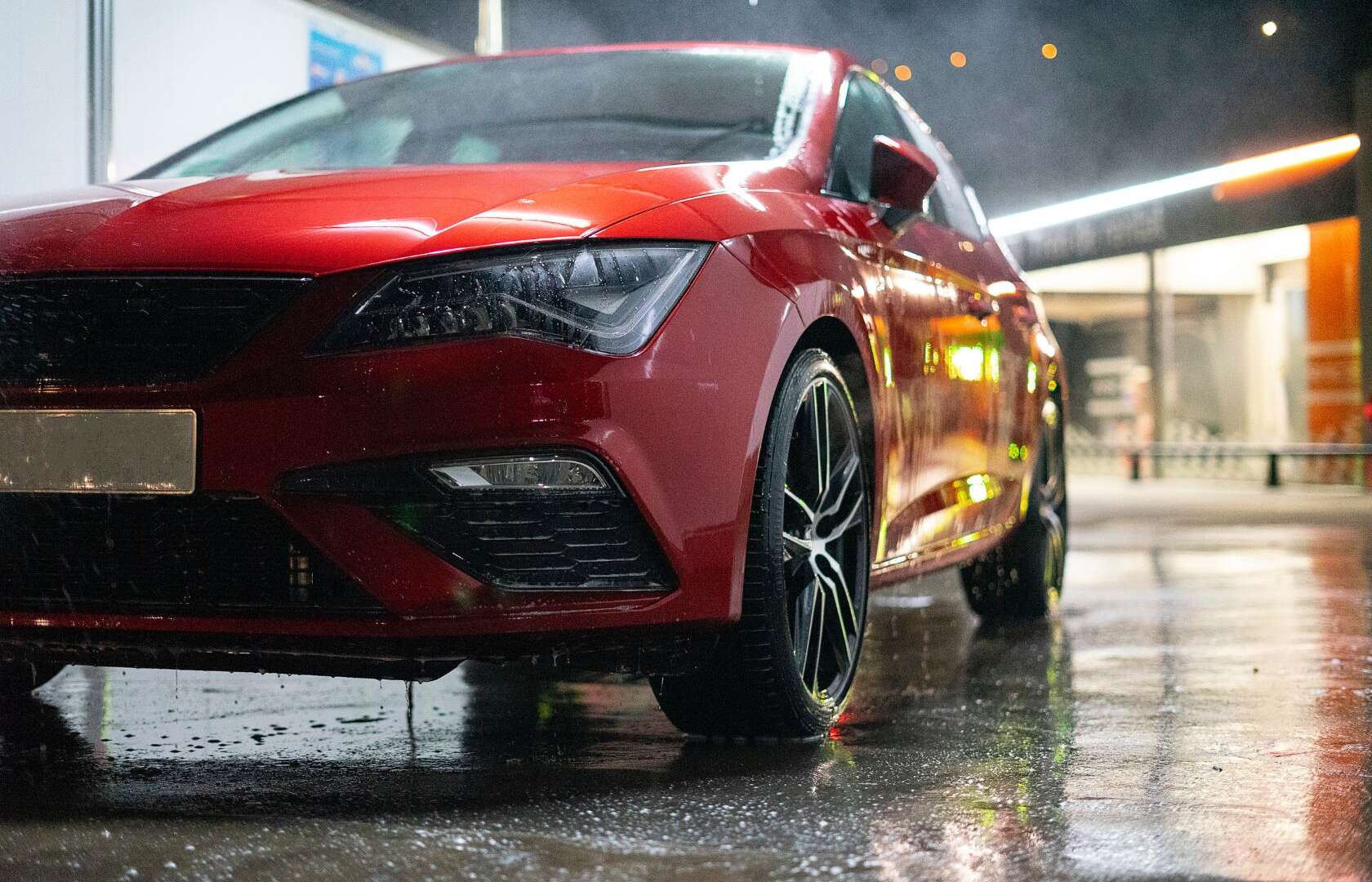 auto in de regen