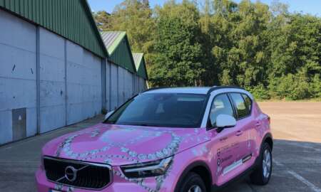 Celine Van Ouytsel carwrap Miss België - 10